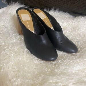 Dolce Vita Caley Black mules 6 wood block heels, stylish